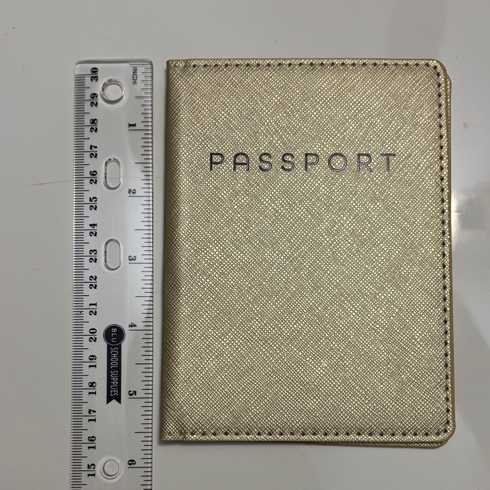Gold Passport Holder - Picture 6 of 7